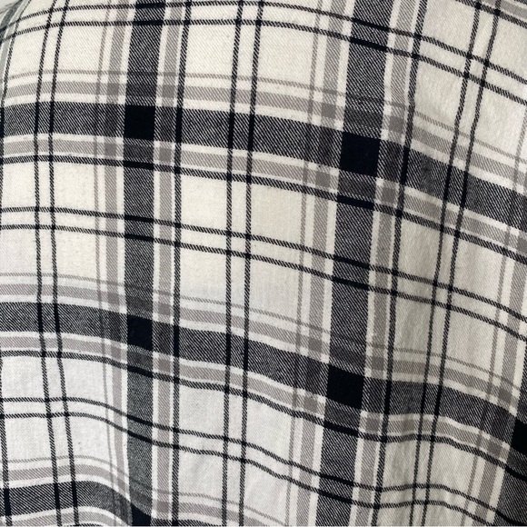 Torrid Black White Gray Wrap Cardigan - Picture 13 of 16